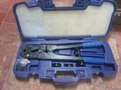 PINCE A SERTIR QUICK PLOMBERIE PINCE A SERTIR POUR PER ET MULTICOUCHES